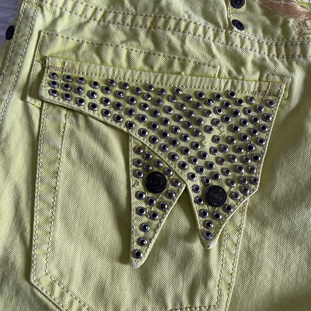 Robin’s Jean- Jean shorts- Mens 34 Waist - Picture 10 of 11
